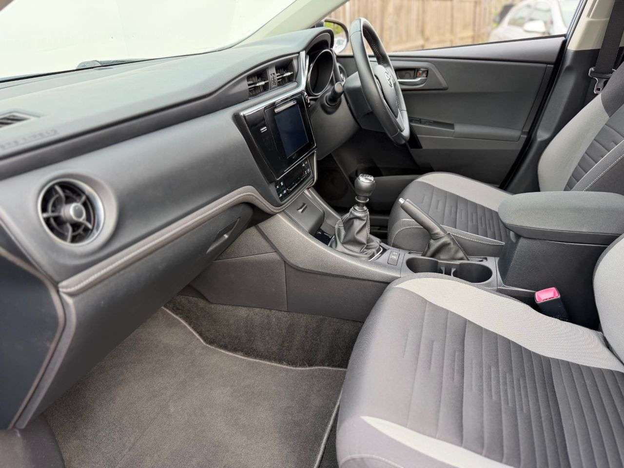 2017 TOYOTA AURIS 2017 TOYOTA AURIS