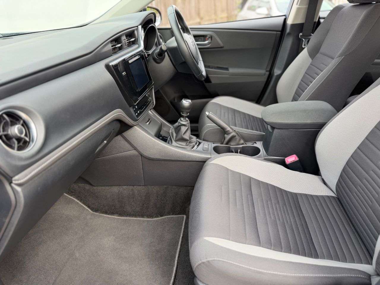 2017 TOYOTA AURIS 2017 TOYOTA AURIS