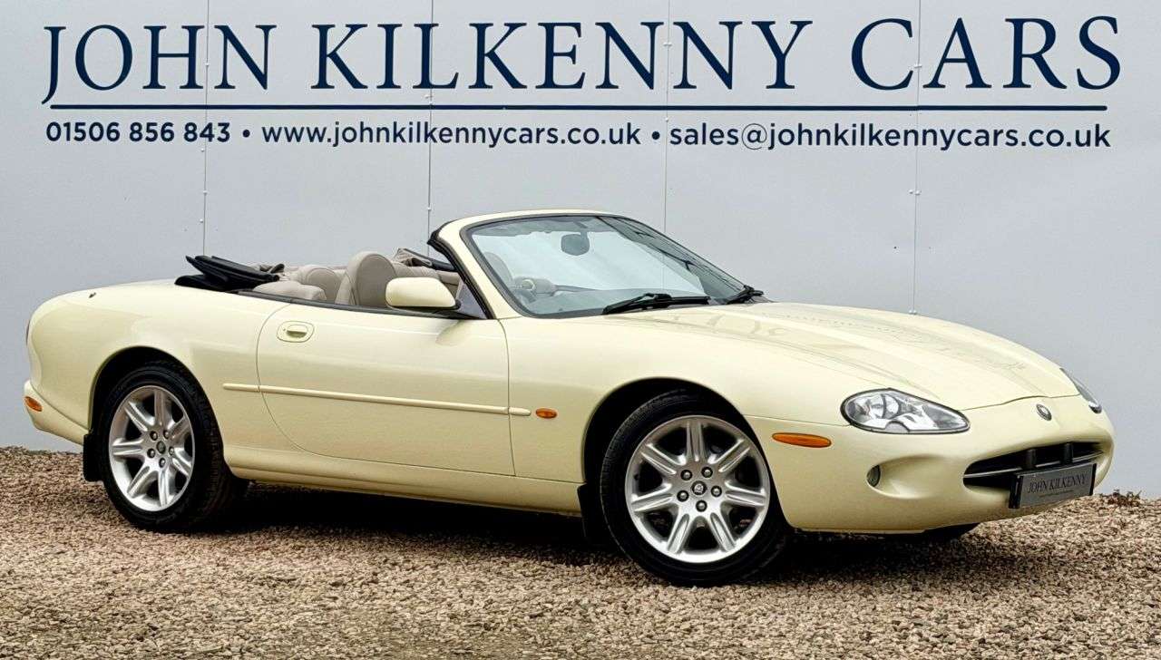 A 1998 JAGUAR XF 4.0 Convertible 2dr Petrol Automatic (284 g/km, 290 bhp) A 1998 JAGUAR XF 4.0 Convertible 2dr Petrol Automatic (284 g/km, 290 bhp)