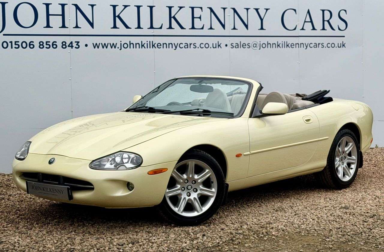 A 1998 JAGUAR XF 4.0 Convertible 2dr Petrol Automatic (284 g/km, 290 bhp) A 1998 JAGUAR XF 4.0 Convertible 2dr Petrol Automatic (284 g/km, 290 bhp)