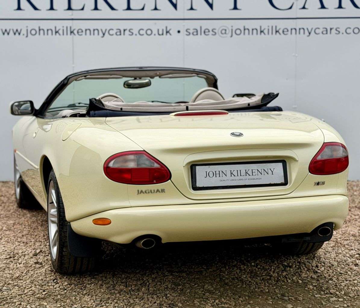 A 1998 JAGUAR XF 4.0 Convertible 2dr Petrol Automatic (284 g/km, 290 bhp) A 1998 JAGUAR XF 4.0 Convertible 2dr Petrol Automatic (284 g/km, 290 bhp)
