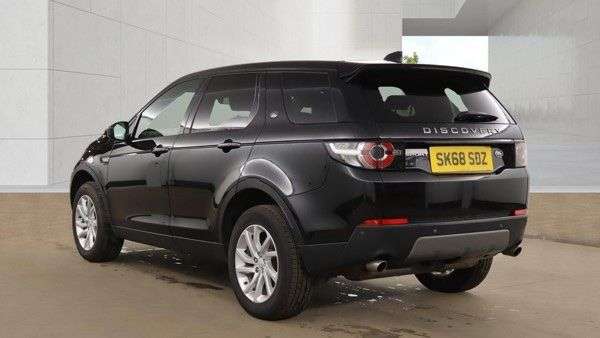 A 2018 LAND ROVER DISCOVERY SPORT 2.0 TD4 SE Tech SUV 5dr Diesel Auto 4WD Euro 6 (s/s) (180 ps) A 2018 LAND ROVER DISCOVERY SPORT 2.0 TD4 SE Tech SUV 5dr Diesel Auto 4WD Euro 6 (s/s) (180 ps)