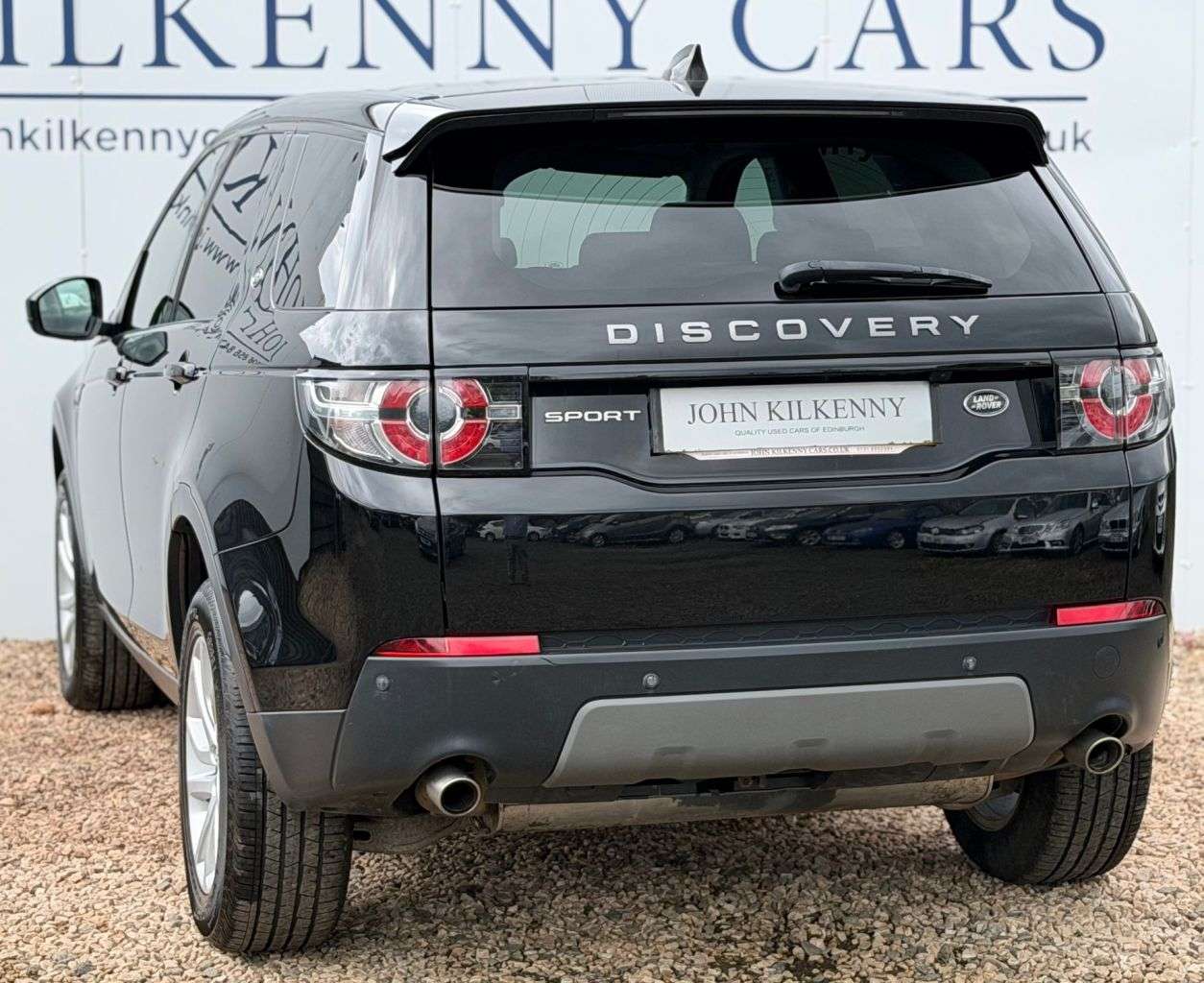 A 2018 LAND ROVER DISCOVERY SPORT 2.0 TD4 SE Tech SUV 5dr Diesel Auto 4WD Euro 6 (s/s) (180 ps) A 2018 LAND ROVER DISCOVERY SPORT 2.0 TD4 SE Tech SUV 5dr Diesel Auto 4WD Euro 6 (s/s) (180 ps)