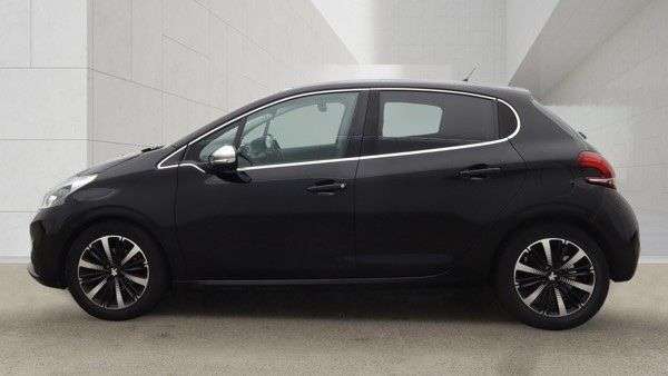 2018 PEUGEOT 208 2018 PEUGEOT 208