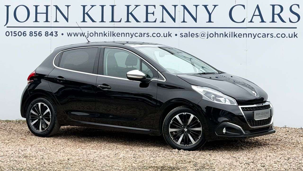 A 2018 PEUGEOT 208 1.2 PureTech Allure Premium Hatchback 5dr Petrol Manual Euro 6 (s/s) (82 ps A 2018 PEUGEOT 208 1.2 PureTech Allure Premium Hatchback 5dr Petrol Manual Euro 6 (s/s) (82 ps