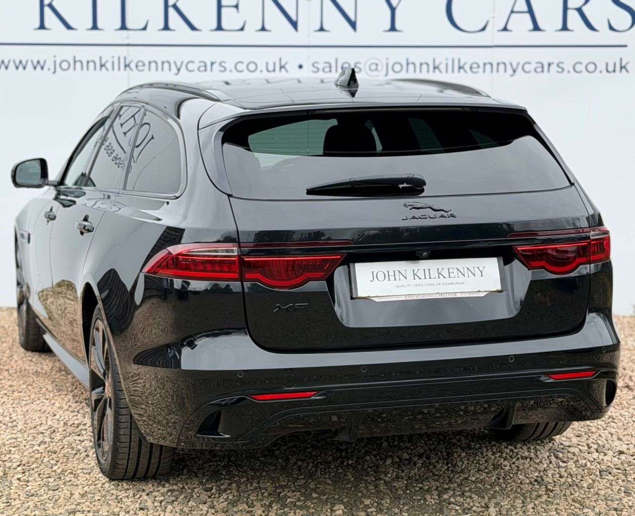 A 2021 JAGUAR XF 2.0 D200 MHEV R-Dynamic SE Sportbrake 5dr Diesel Auto Euro 6 (s/s) (204 ps) A 2021 JAGUAR XF 2.0 D200 MHEV R-Dynamic SE Sportbrake 5dr Diesel Auto Euro 6 (s/s) (204 ps)