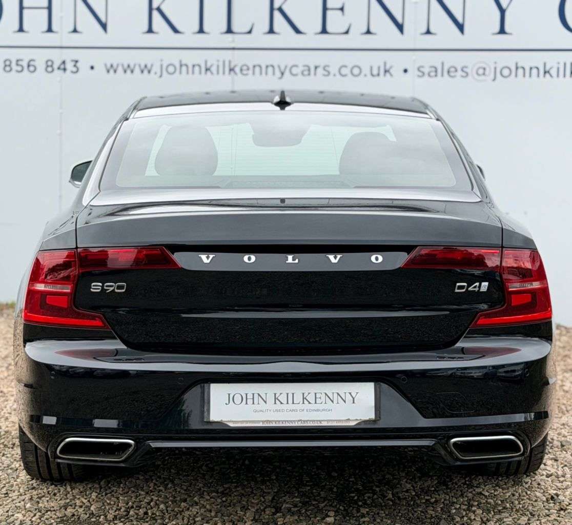 2018 VOLVO S90 2018 VOLVO S90
