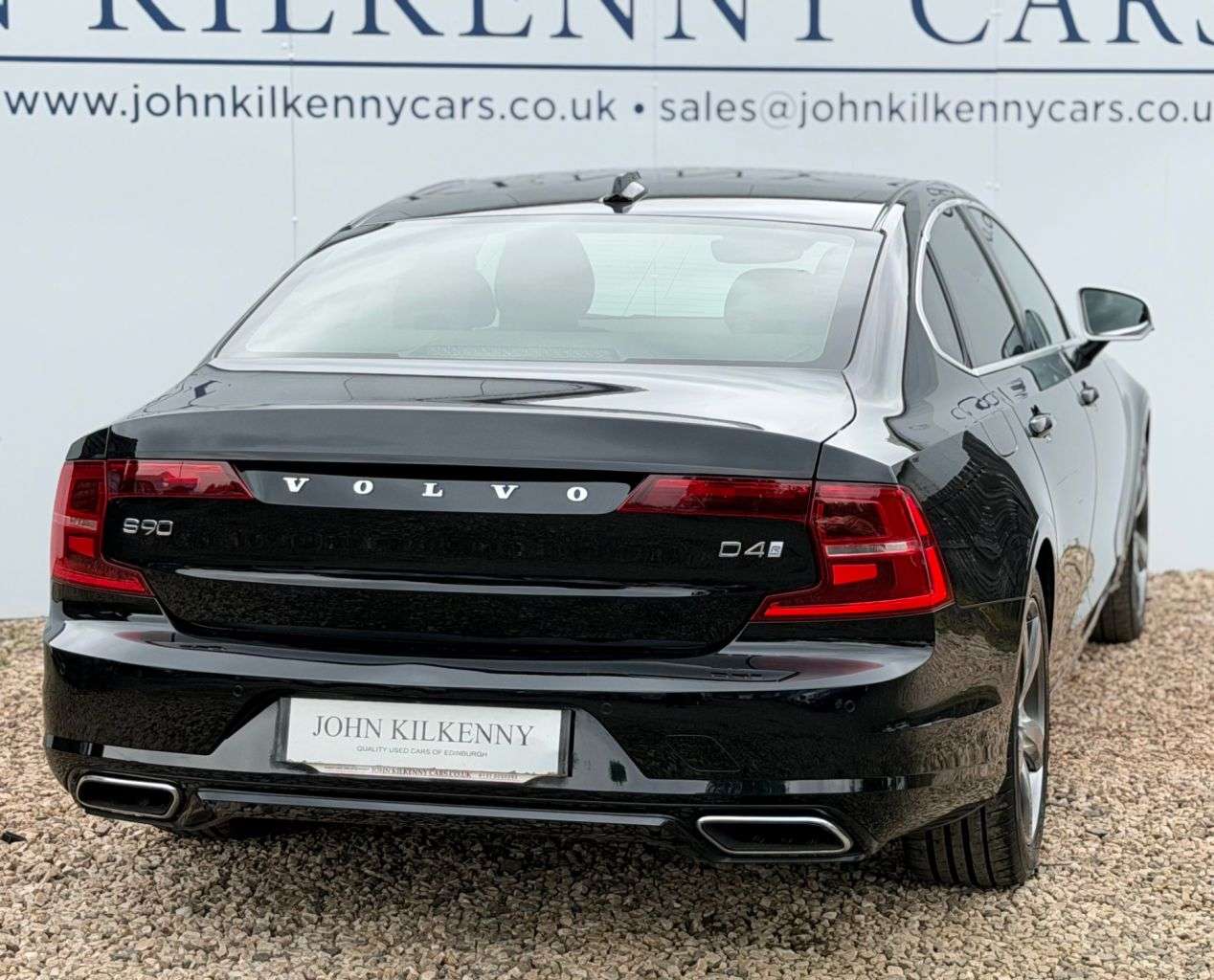 2018 VOLVO S90 2018 VOLVO S90