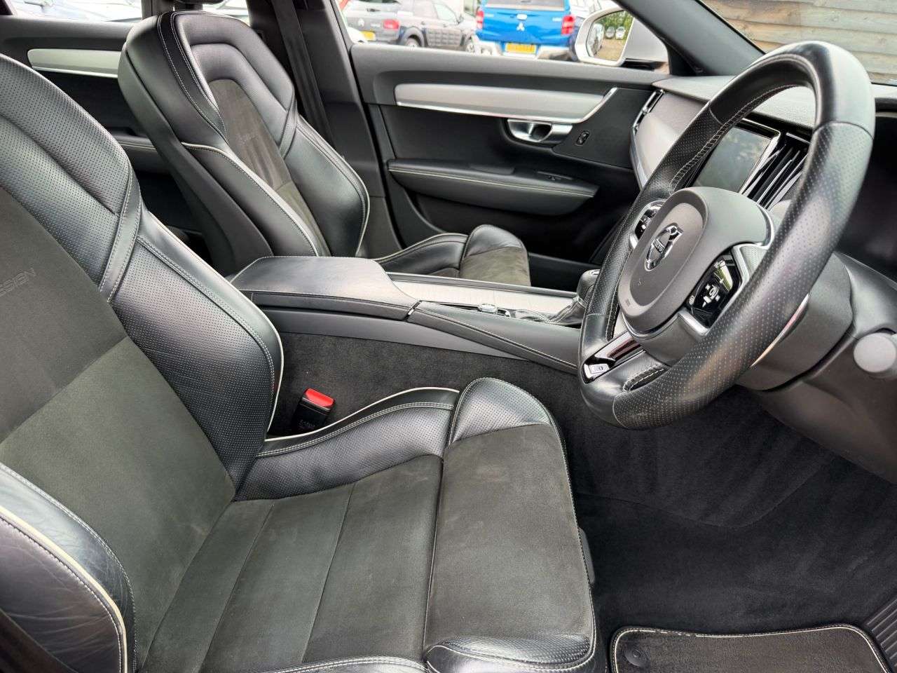2018 VOLVO S90 2018 VOLVO S90