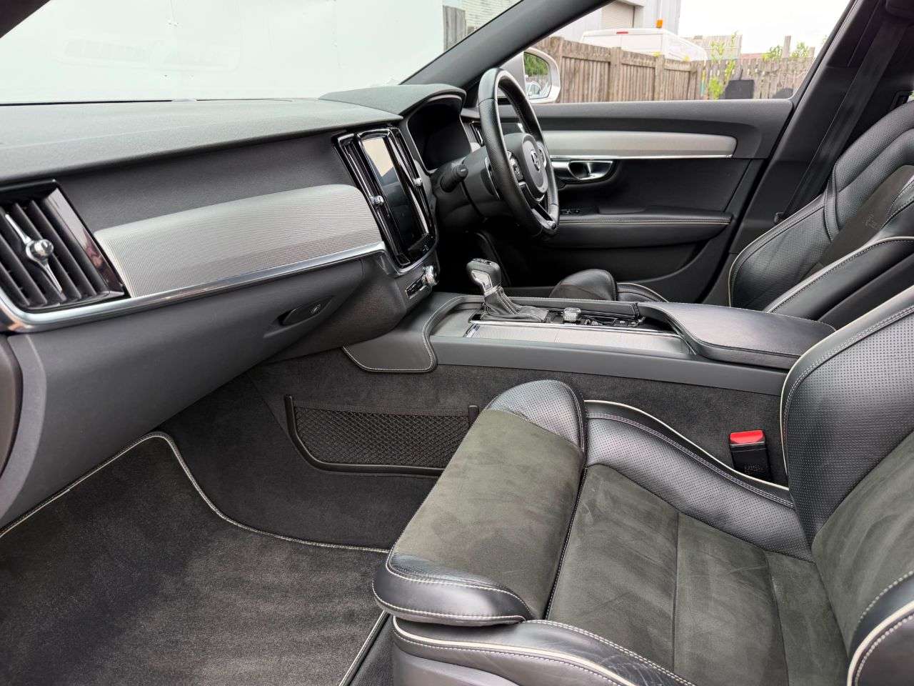 2018 VOLVO S90 2018 VOLVO S90