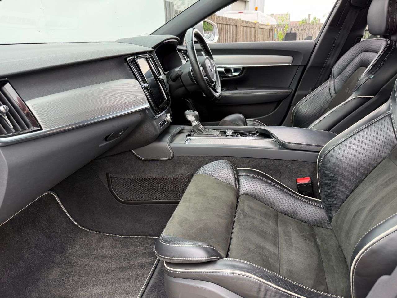 2018 VOLVO S90 2018 VOLVO S90