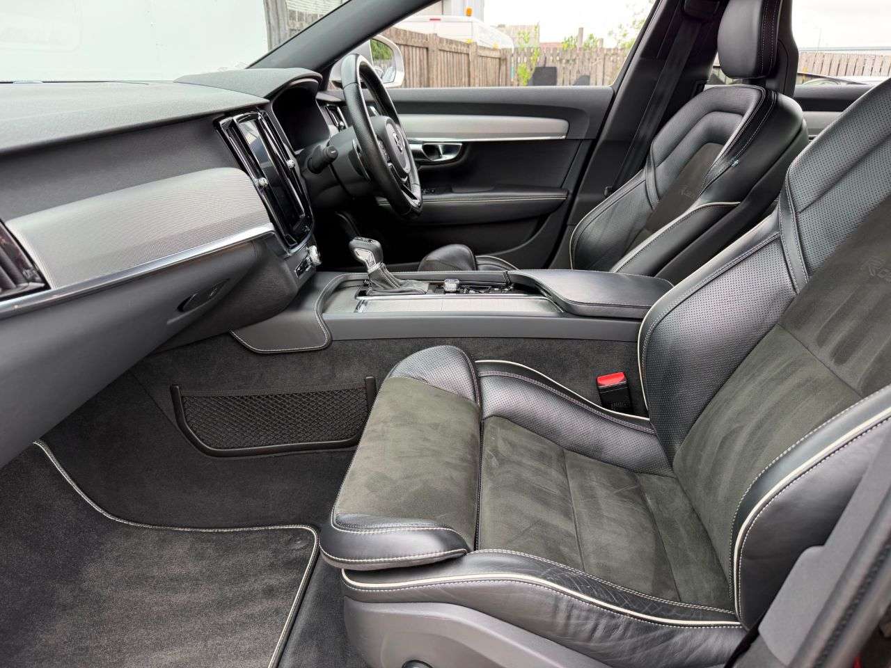 2018 VOLVO S90 2018 VOLVO S90