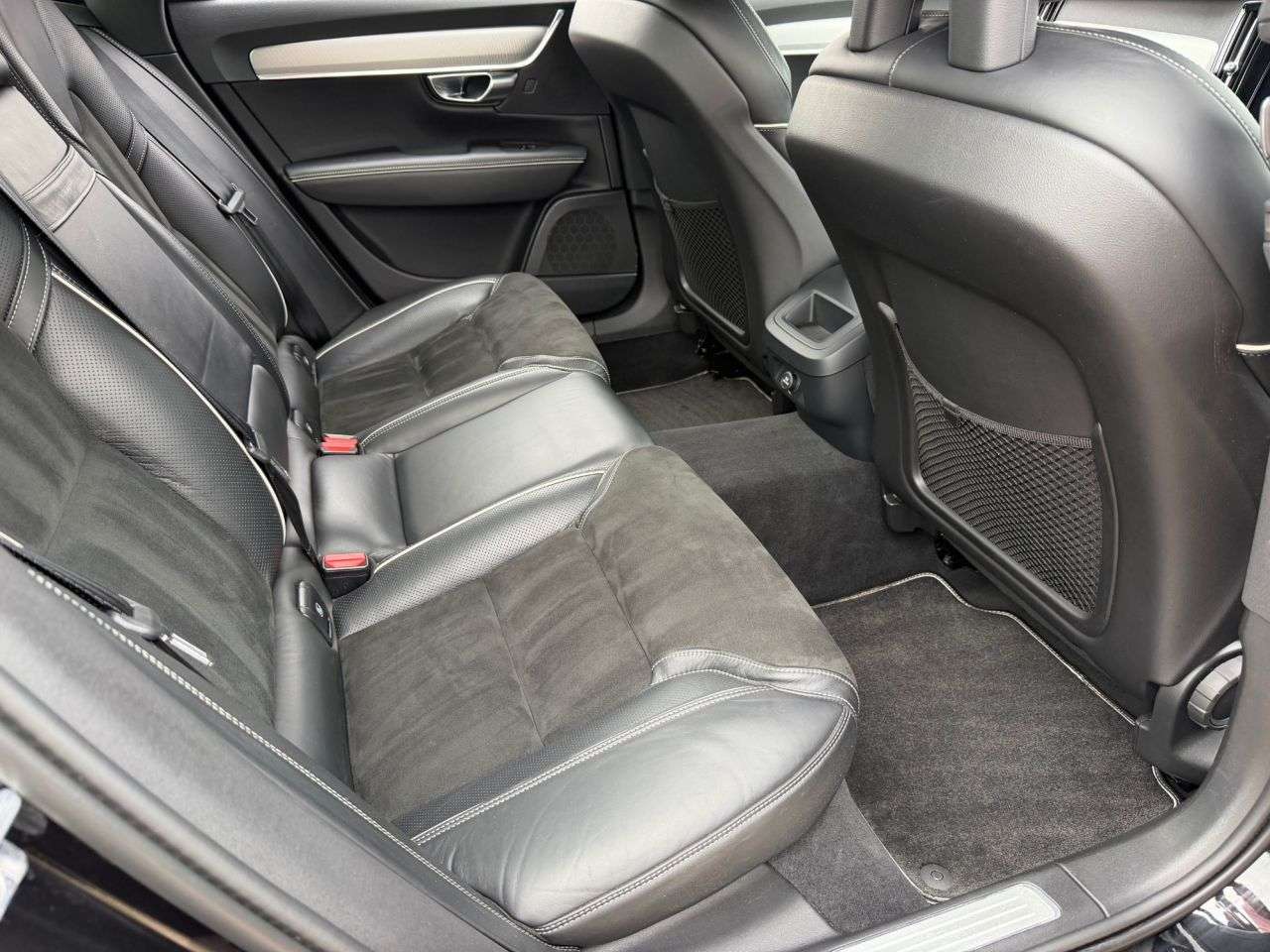 2018 VOLVO S90 2018 VOLVO S90