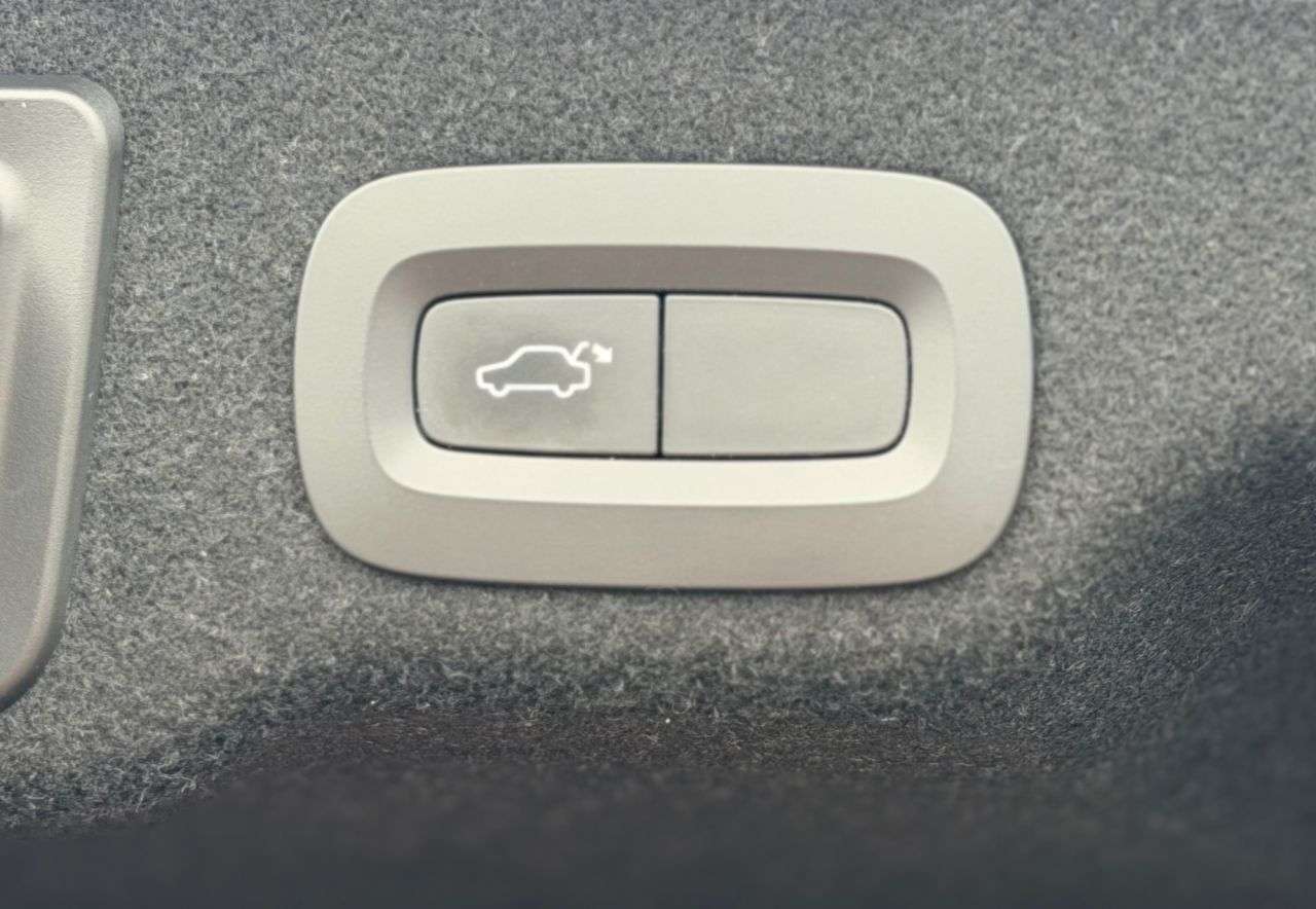 2018 VOLVO S90 2018 VOLVO S90