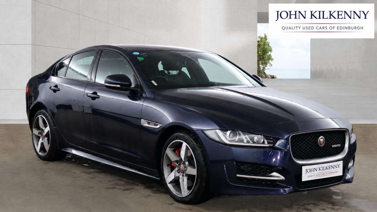 A 2017 JAGUAR XE 2.0d R-Sport Saloon 4dr Diesel Auto AWD Euro 6 (s/s) (180 ps) A 2017 JAGUAR XE 2.0d R-Sport Saloon 4dr Diesel Auto AWD Euro 6 (s/s) (180 ps)