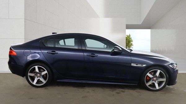 2017 JAGUAR XE 2017 JAGUAR XE