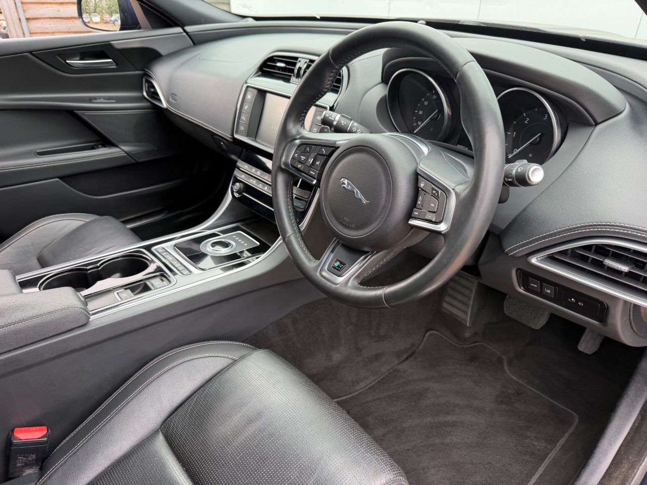 2017 JAGUAR XE 2017 JAGUAR XE