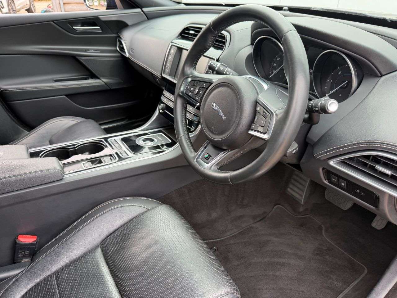2017 JAGUAR XE 2017 JAGUAR XE