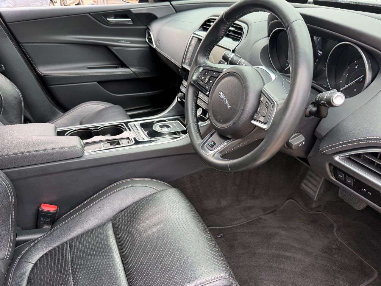 2017 JAGUAR XE 2017 JAGUAR XE