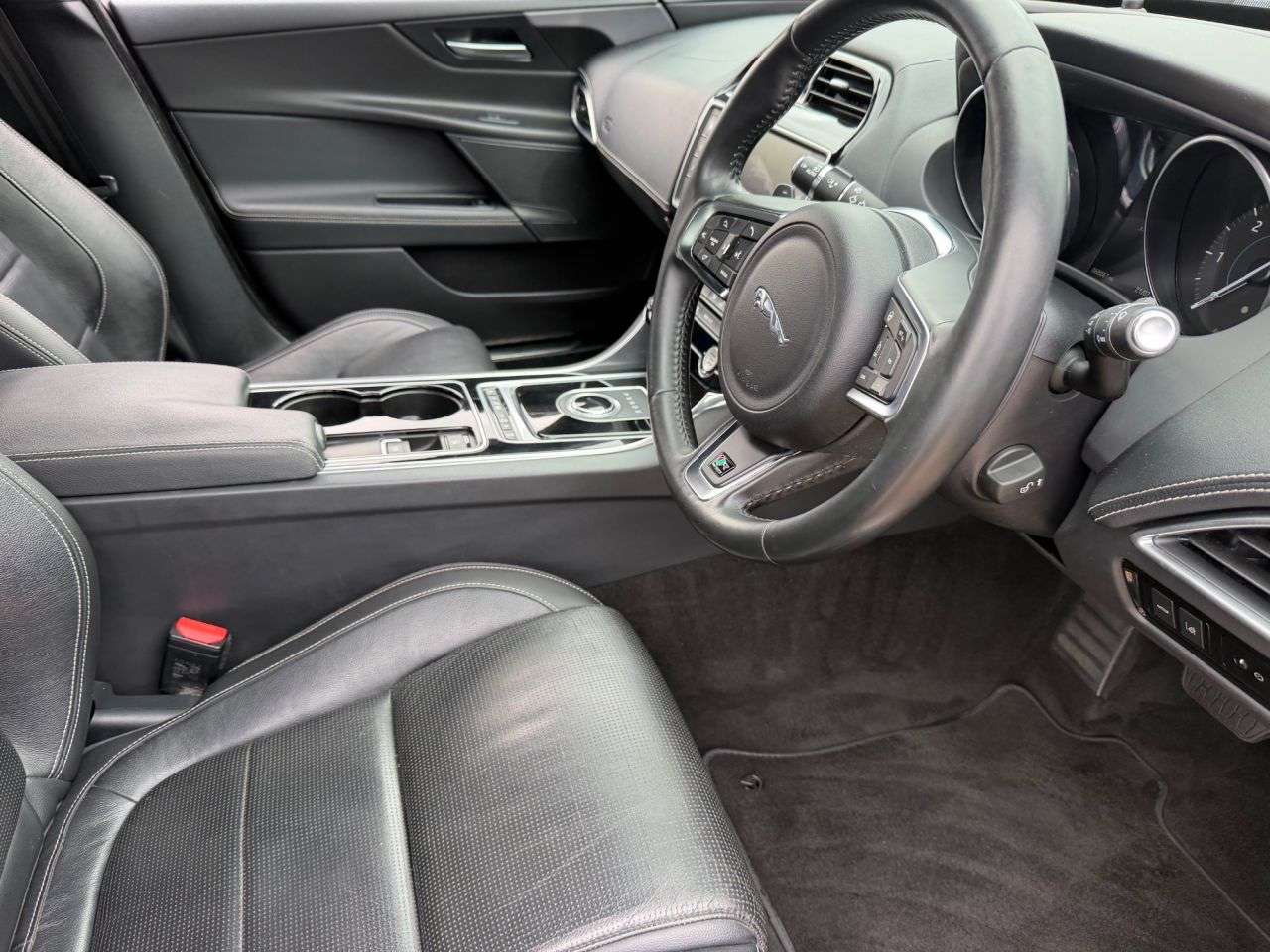 2017 JAGUAR XE 2017 JAGUAR XE