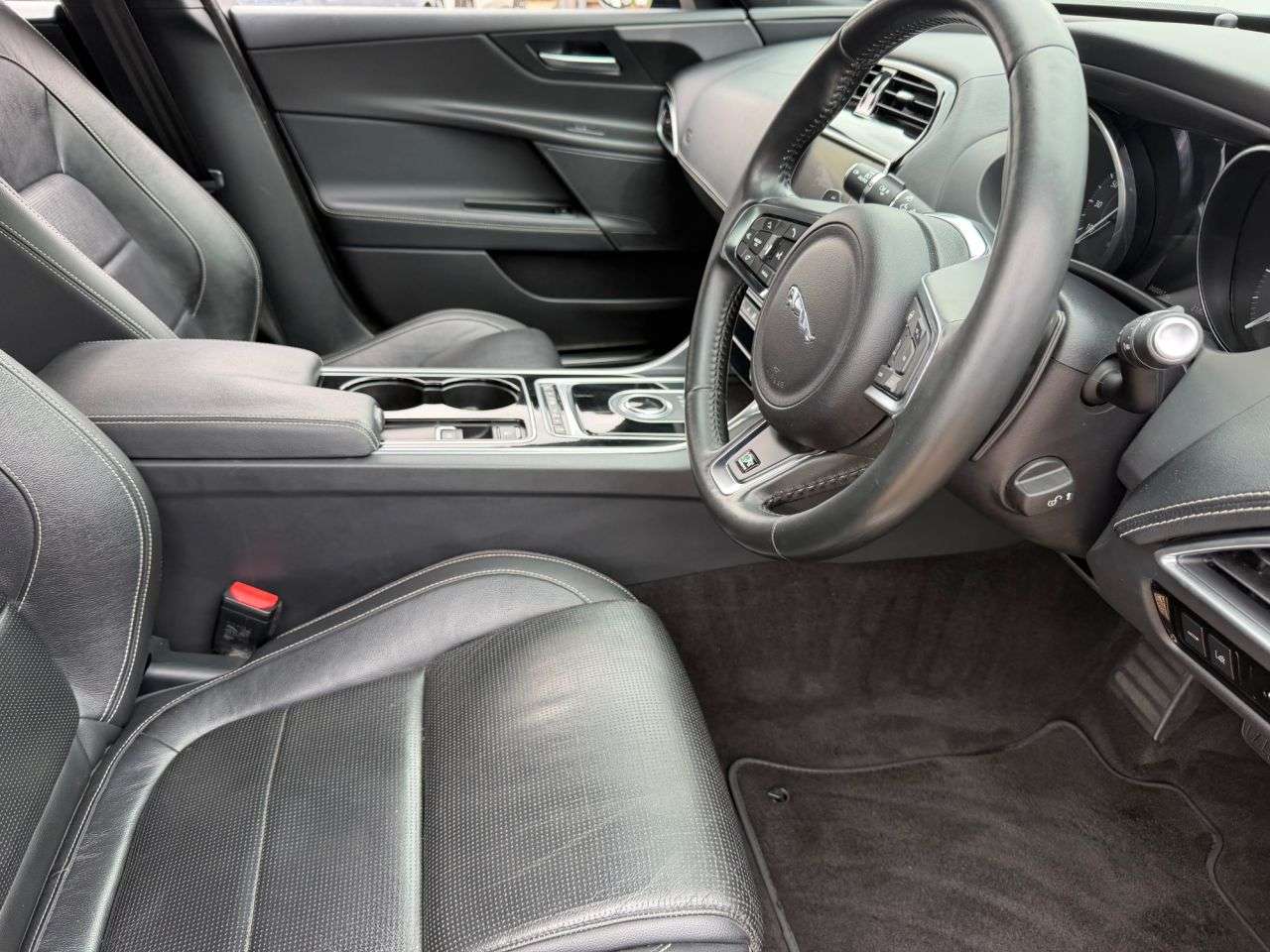 2017 JAGUAR XE 2017 JAGUAR XE