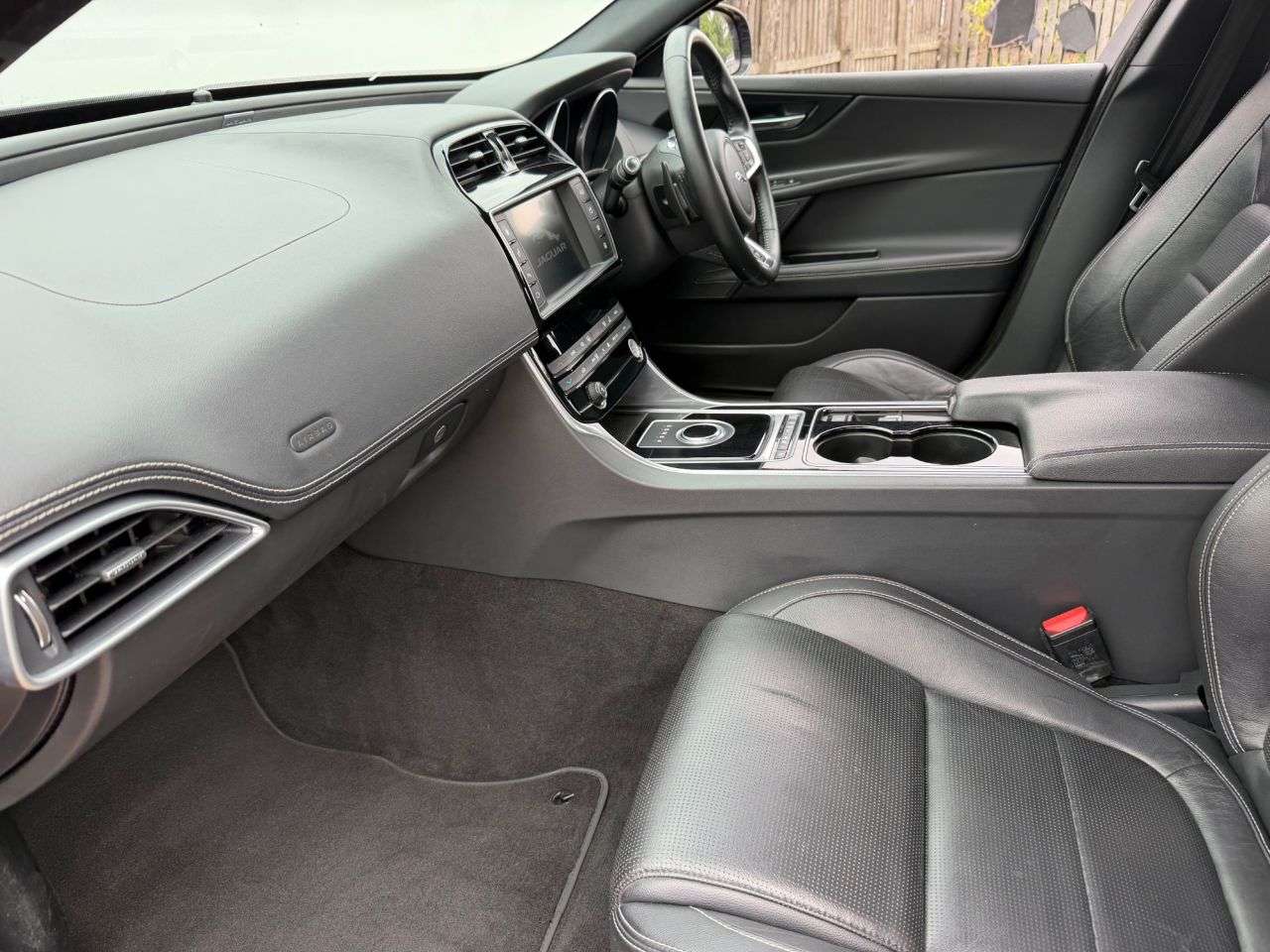 2017 JAGUAR XE 2017 JAGUAR XE