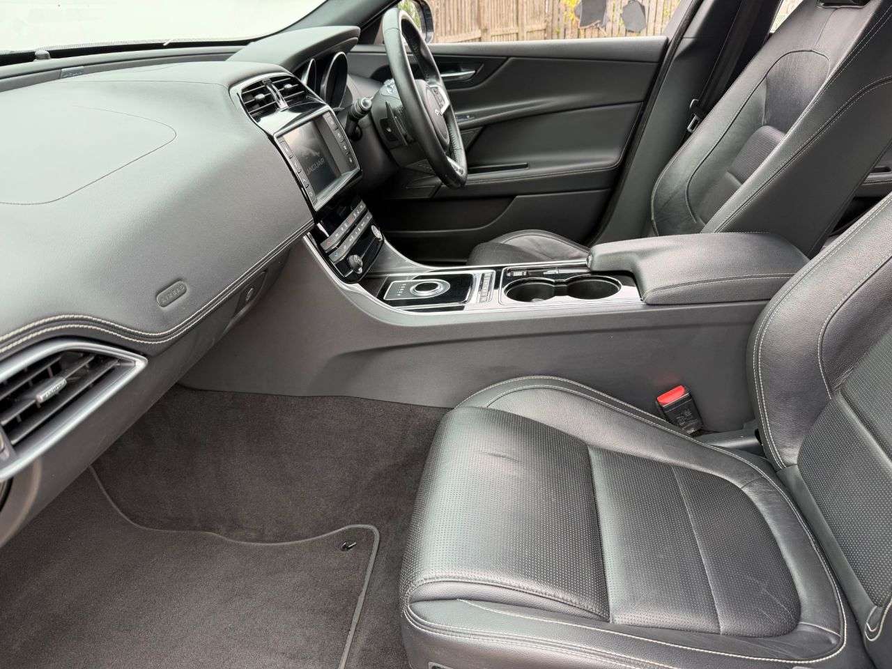 2017 JAGUAR XE 2017 JAGUAR XE