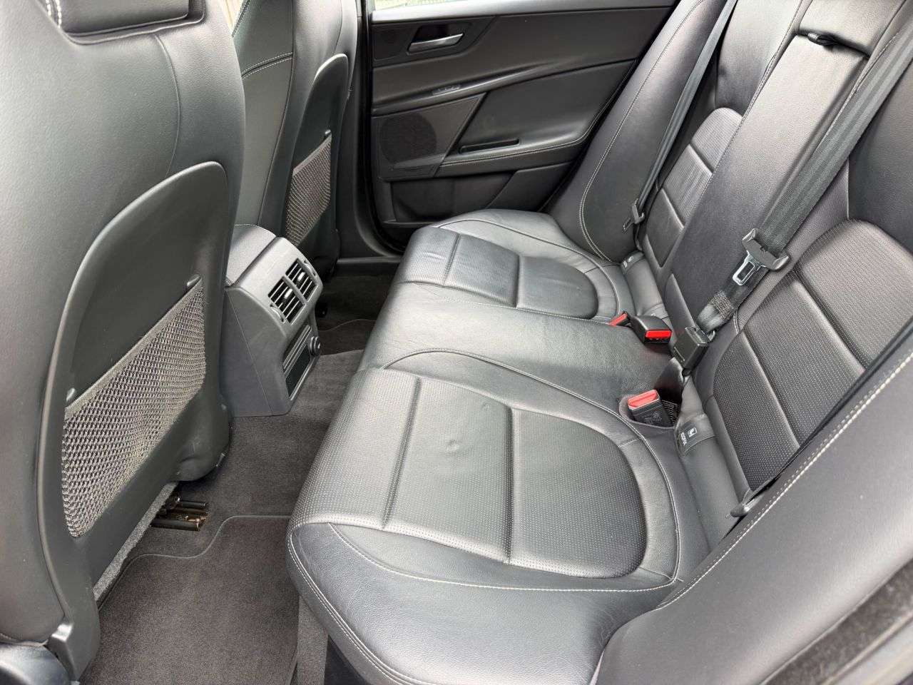 2017 JAGUAR XE 2017 JAGUAR XE