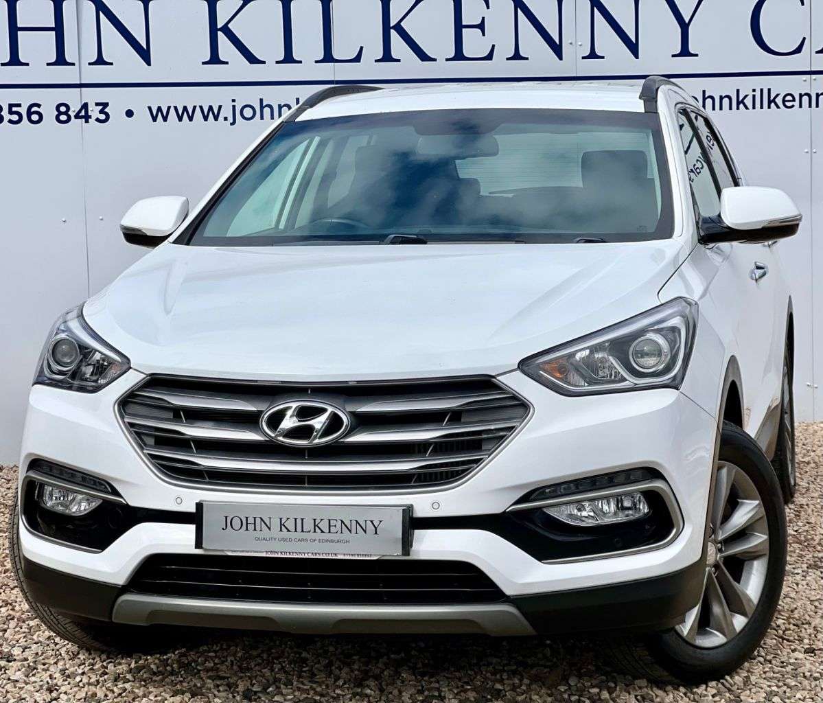 A 2016 HYUNDAI SANTA FE 2.2 CRDi Blue Drive Premium SUV 5dr Diesel Manual 4WD Euro 6 (s/s) (7 Seat) A 2016 HYUNDAI SANTA FE 2.2 CRDi Blue Drive Premium SUV 5dr Diesel Manual 4WD Euro 6 (s/s) (7 Seat)