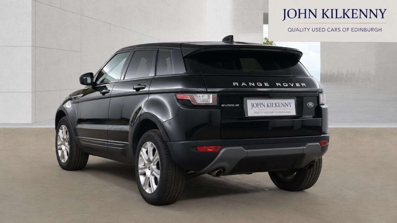 A 2017 LAND ROVER RANGE ROVER EVOQUE 2.0 TD4 SE Tech SUV 5dr Diesel Auto 4WD Euro 6 (s/s) (180 ps) A 2017 LAND ROVER RANGE ROVER EVOQUE 2.0 TD4 SE Tech SUV 5dr Diesel Auto 4WD Euro 6 (s/s) (180 ps)