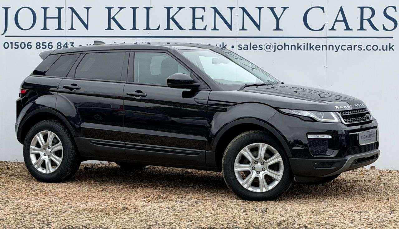 A 2017 LAND ROVER RANGE ROVER EVOQUE 2.0 TD4 SE Tech SUV 5dr Diesel Auto 4WD Euro 6 (s/s) (180 ps) A 2017 LAND ROVER RANGE ROVER EVOQUE 2.0 TD4 SE Tech SUV 5dr Diesel Auto 4WD Euro 6 (s/s) (180 ps)