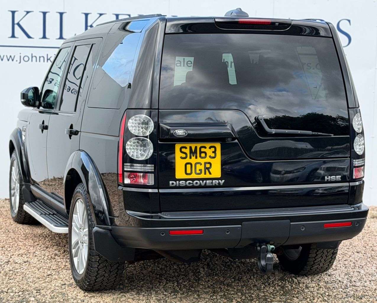 A 2014 LAND ROVER DISCOVERY 4 3.0 SD V6 HSE SUV 5dr Diesel Auto 4WD Euro 5 (s/s) (255 bhp) A 2014 LAND ROVER DISCOVERY 4 3.0 SD V6 HSE SUV 5dr Diesel Auto 4WD Euro 5 (s/s) (255 bhp)
