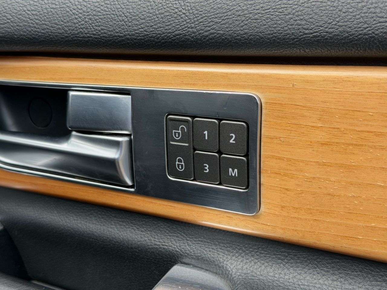 2014 LAND ROVER DISCOVERY 4 2014 LAND ROVER DISCOVERY 4