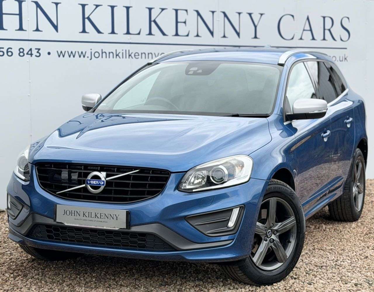A 2016 VOLVO XC60 2.4 D4 R-Design Lux Nav SUV 5dr Diesel Auto AWD Euro 6 (s/s) (190 ps) A 2016 VOLVO XC60 2.4 D4 R-Design Lux Nav SUV 5dr Diesel Auto AWD Euro 6 (s/s) (190 ps)