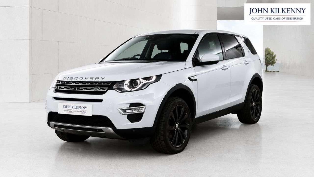 A 2018 LAND ROVER DISCOVERY SPORT 2.0 TD4 HSE Luxury SUV 5dr Diesel Auto 4WD Euro 6 (s/s) (180 ps) A 2018 LAND ROVER DISCOVERY SPORT 2.0 TD4 HSE Luxury SUV 5dr Diesel Auto 4WD Euro 6 (s/s) (180 ps)