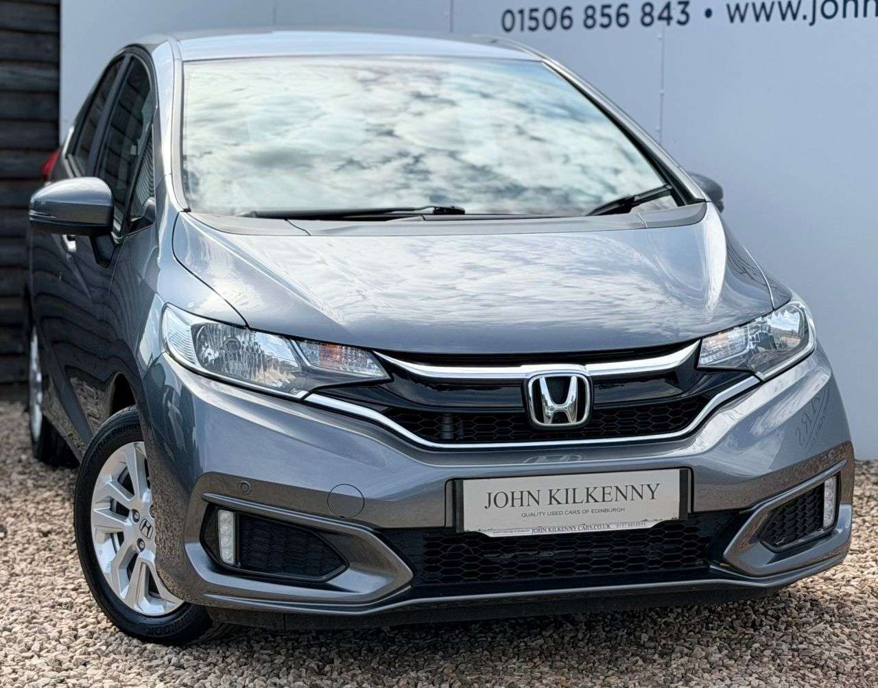 A 2018 HONDA JAZZ 1.3 i-VTEC SE Navi Hatchback 5dr Petrol CVT Euro 6 (s/s) (102 ps) A 2018 HONDA JAZZ 1.3 i-VTEC SE Navi Hatchback 5dr Petrol CVT Euro 6 (s/s) (102 ps)