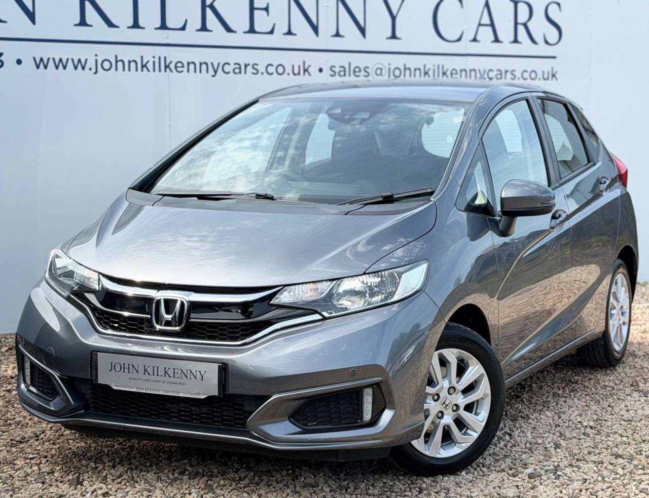 A 2018 HONDA JAZZ 1.3 i-VTEC SE Navi Hatchback 5dr Petrol CVT Euro 6 (s/s) (102 ps) A 2018 HONDA JAZZ 1.3 i-VTEC SE Navi Hatchback 5dr Petrol CVT Euro 6 (s/s) (102 ps)