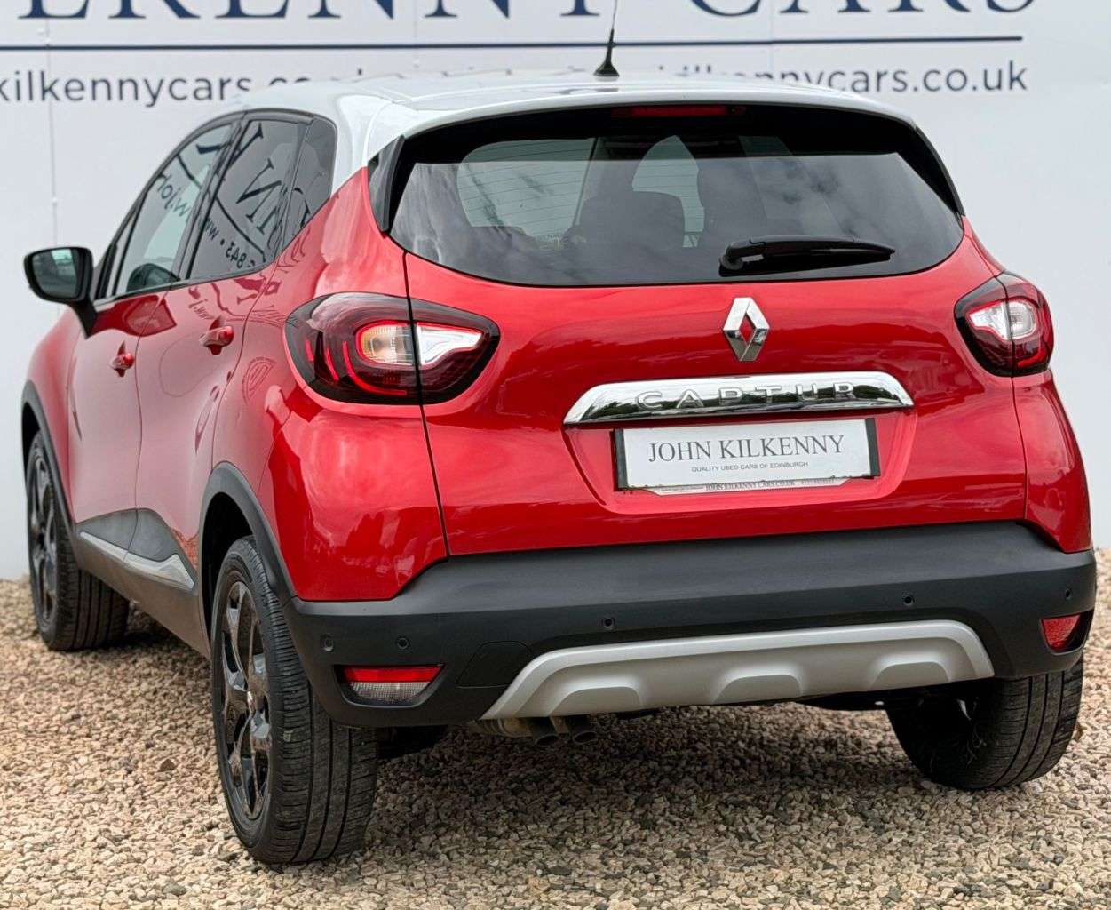 A 2019 RENAULT CAPTUR 1.3 TCe ENERGY GT Line SUV 5dr Petrol Manual Euro 6 (s/s) (130 ps) A 2019 RENAULT CAPTUR 1.3 TCe ENERGY GT Line SUV 5dr Petrol Manual Euro 6 (s/s) (130 ps)