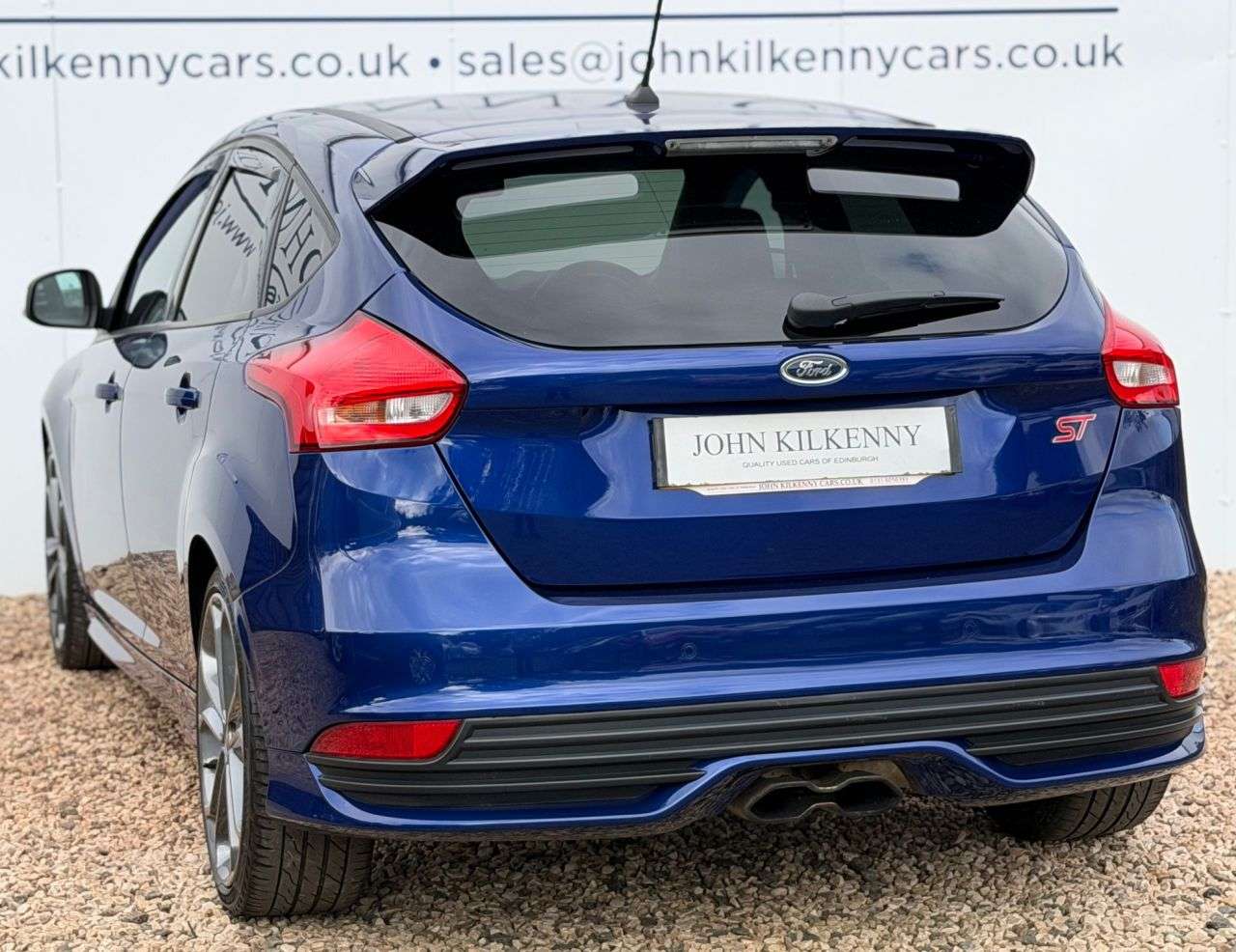 A 2018 FORD FOCUS 2.0T EcoBoost ST-2 Hatchback 5dr Petrol Manual Euro 6 (s/s) (250 ps) A 2018 FORD FOCUS 2.0T EcoBoost ST-2 Hatchback 5dr Petrol Manual Euro 6 (s/s) (250 ps)