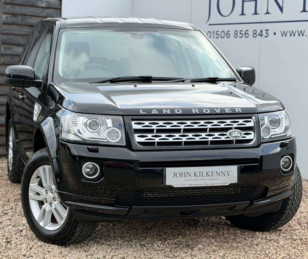 A 2014 LAND ROVER FREELANDER 2 2.2 TD4 XS SUV 5dr Diesel Manual 4WD Euro 5 (s/s) (150 ps) A 2014 LAND ROVER FREELANDER 2 2.2 TD4 XS SUV 5dr Diesel Manual 4WD Euro 5 (s/s) (150 ps)