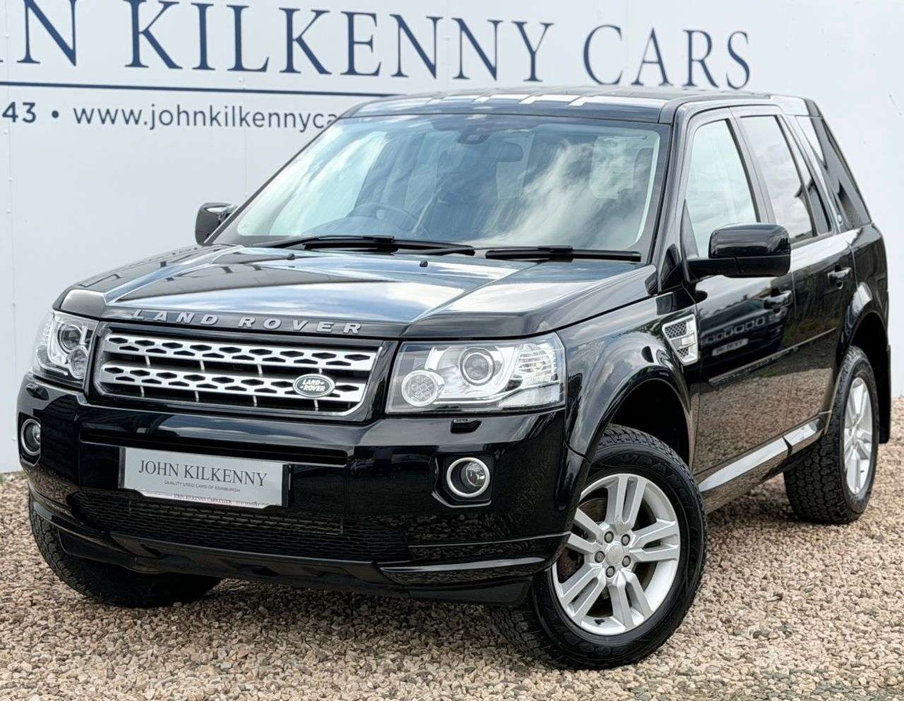 A 2014 LAND ROVER FREELANDER 2 2.2 TD4 XS SUV 5dr Diesel Manual 4WD Euro 5 (s/s) (150 ps) A 2014 LAND ROVER FREELANDER 2 2.2 TD4 XS SUV 5dr Diesel Manual 4WD Euro 5 (s/s) (150 ps)
