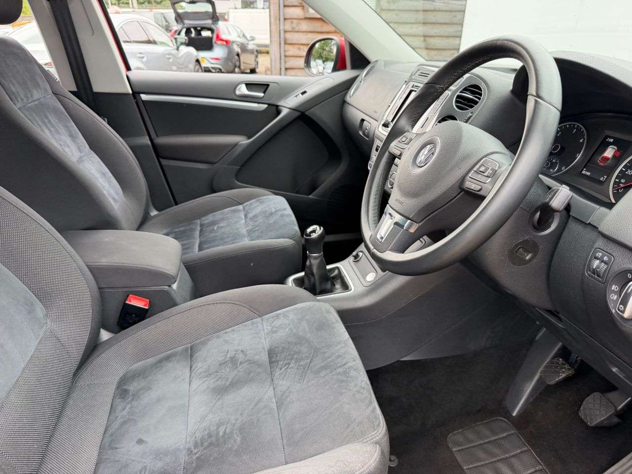 2016 VOLKSWAGEN TIGUAN 2016 VOLKSWAGEN TIGUAN