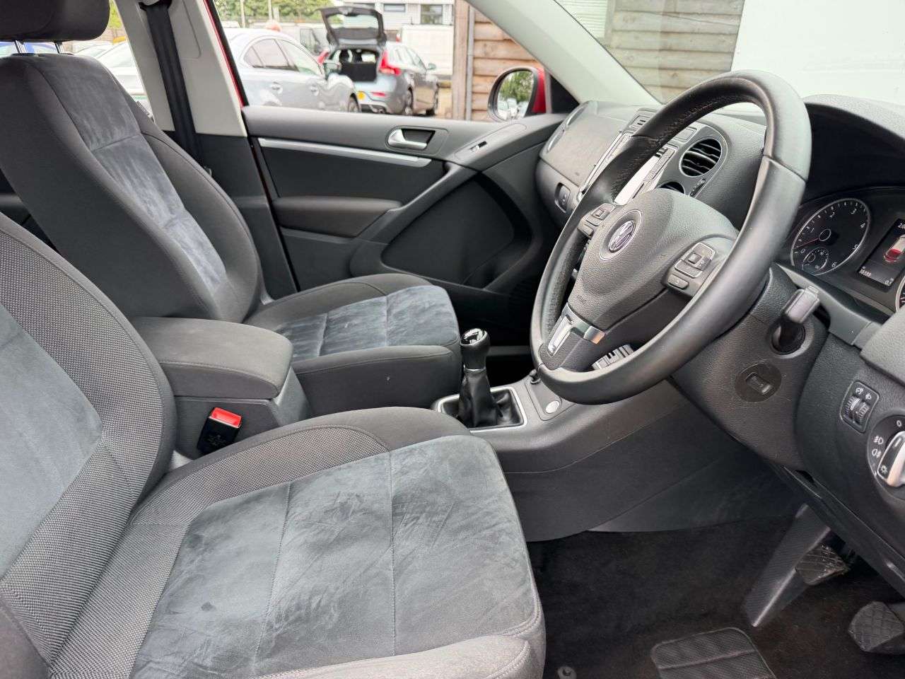 2016 VOLKSWAGEN TIGUAN 2016 VOLKSWAGEN TIGUAN