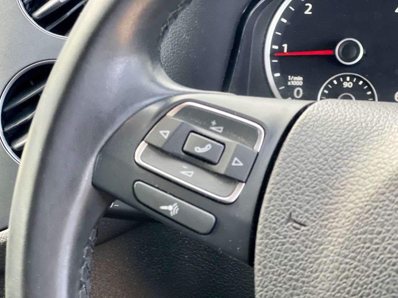 2016 VOLKSWAGEN TIGUAN 2016 VOLKSWAGEN TIGUAN