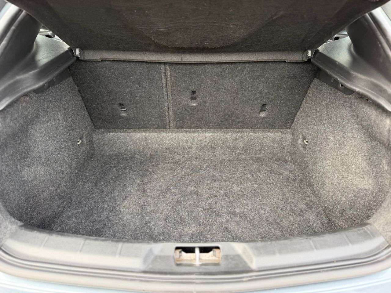 2016 VOLVO V40 2016 VOLVO V40
