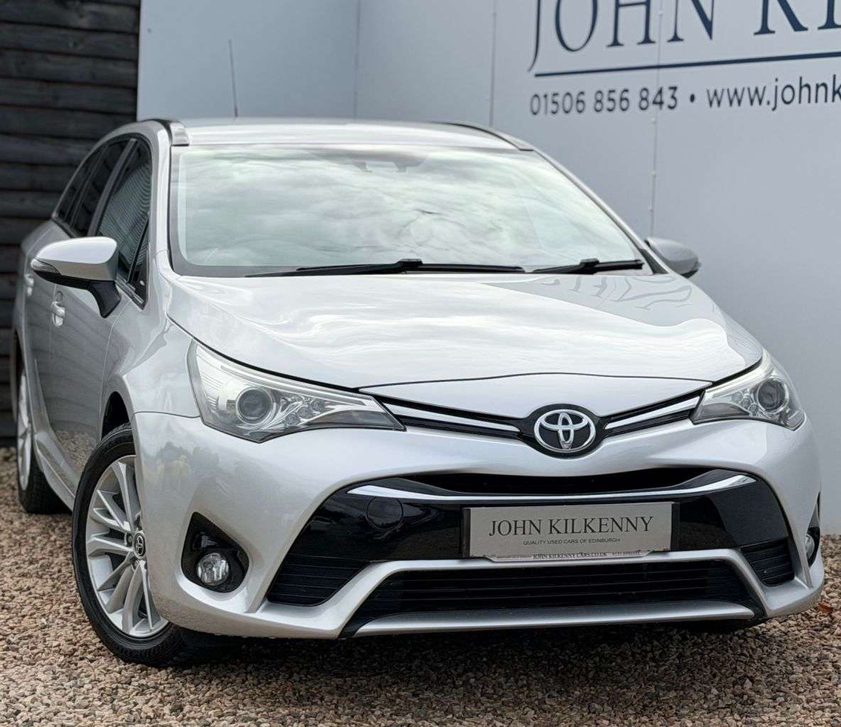 A 2015 TOYOTA AVENSIS 1.6 D-4D Business Edition Touring Sports 5dr Diesel Manual Euro 6 (s/s) (11 A 2015 TOYOTA AVENSIS 1.6 D-4D Business Edition Touring Sports 5dr Diesel Manual Euro 6 (s/s) (11