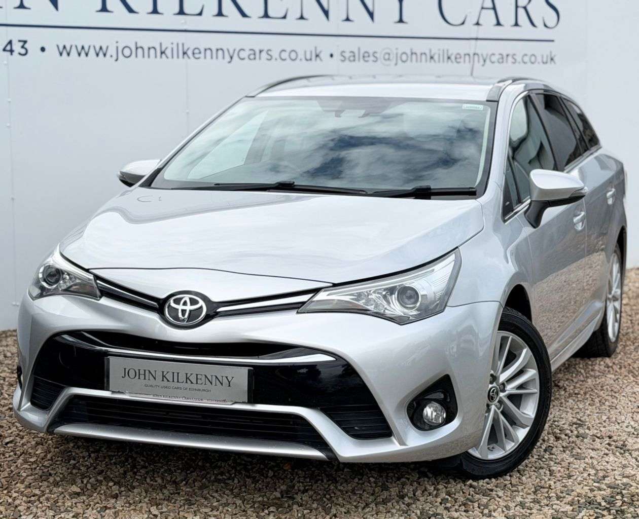 A 2015 TOYOTA AVENSIS 1.6 D-4D Business Edition Touring Sports 5dr Diesel Manual Euro 6 (s/s) (11 A 2015 TOYOTA AVENSIS 1.6 D-4D Business Edition Touring Sports 5dr Diesel Manual Euro 6 (s/s) (11
