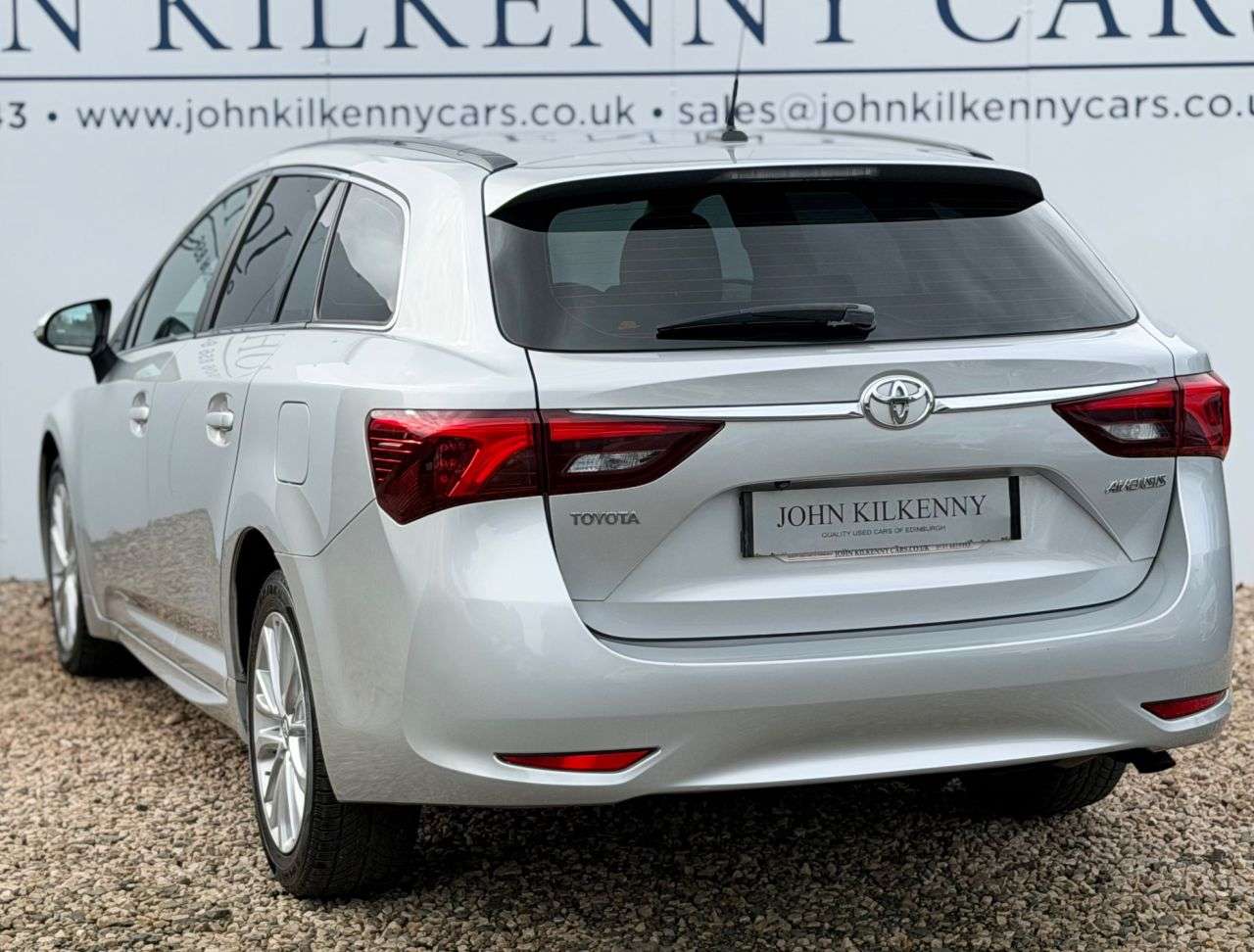 A 2015 TOYOTA AVENSIS 1.6 D-4D Business Edition Touring Sports 5dr Diesel Manual Euro 6 (s/s) (11 A 2015 TOYOTA AVENSIS 1.6 D-4D Business Edition Touring Sports 5dr Diesel Manual Euro 6 (s/s) (11
