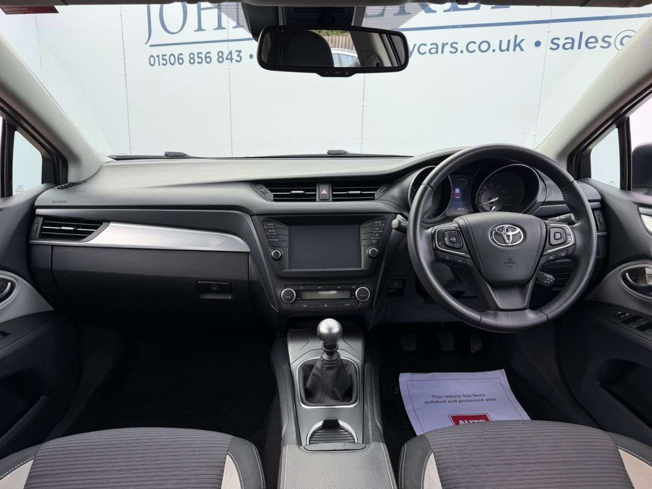 2015 TOYOTA AVENSIS 2015 TOYOTA AVENSIS