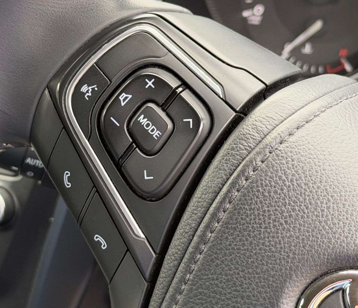2015 TOYOTA AVENSIS 2015 TOYOTA AVENSIS